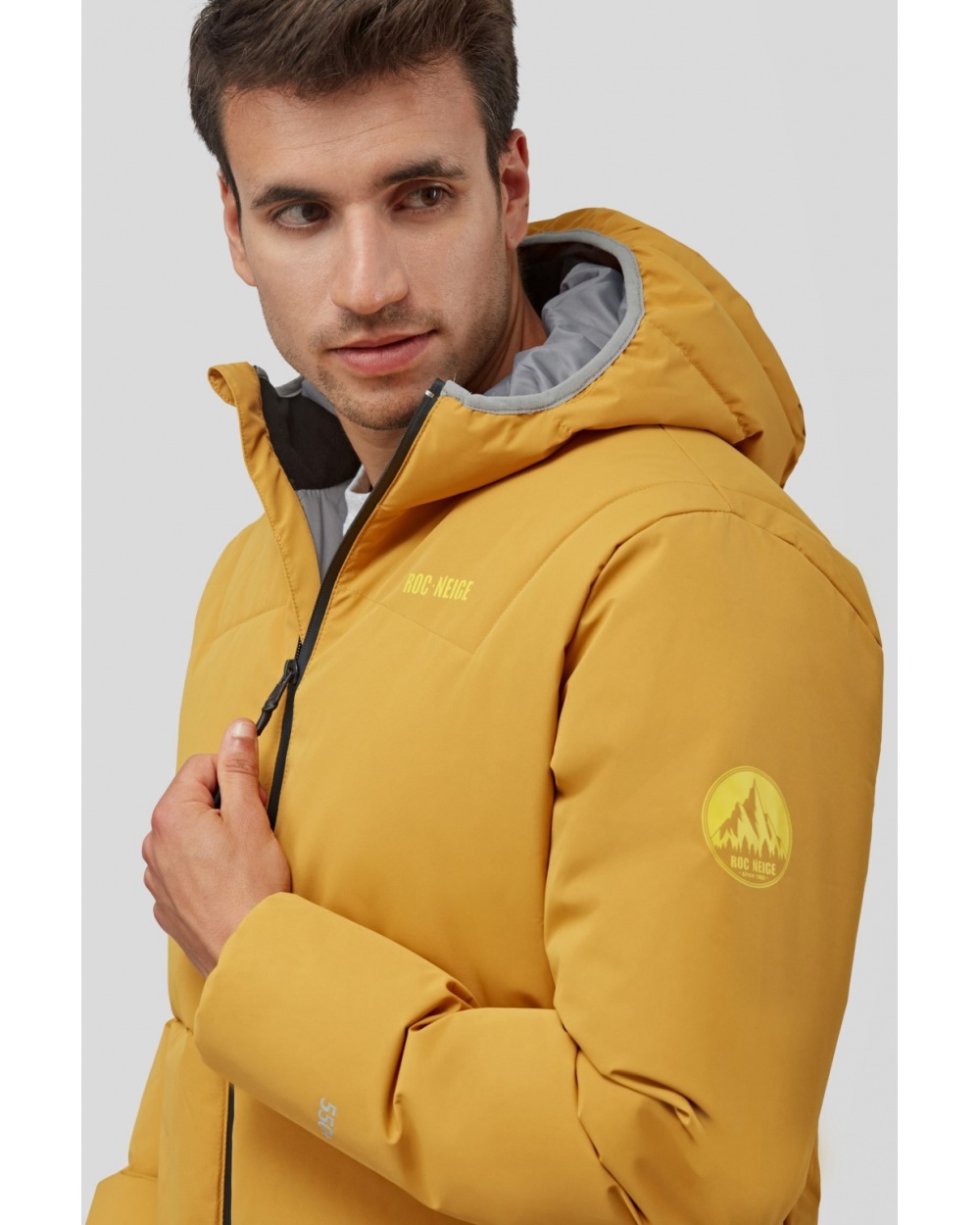 Parka acolchada GÏLLDUM con capucha color amarillo